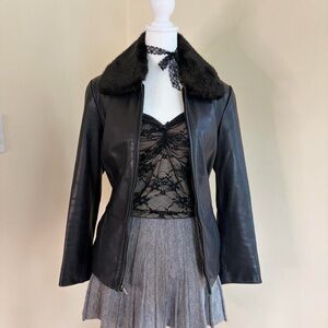 Vintage Y2K Black Leather Jacket Faux Fur Collar Fitted Glam Goth Punk Preppy M